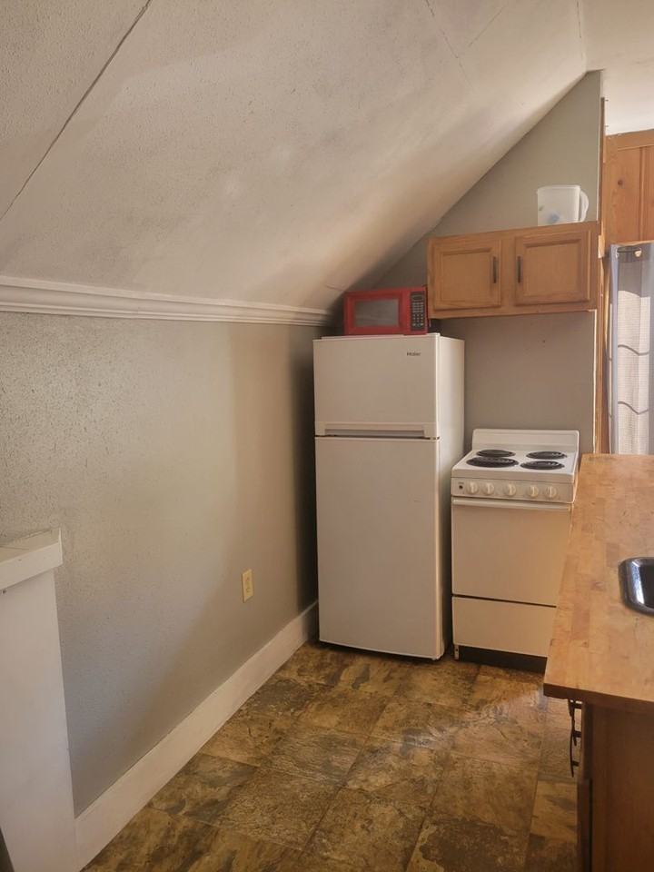 Wood/Vintage Rooster_1833 Holland Road - Photo 3 of 4