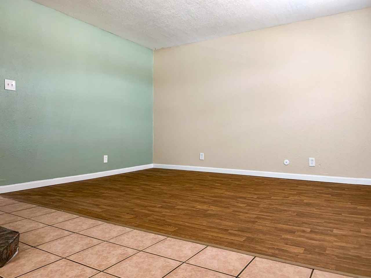2 Bedroom Fourplex with Fireplace - Photo 4 of 38