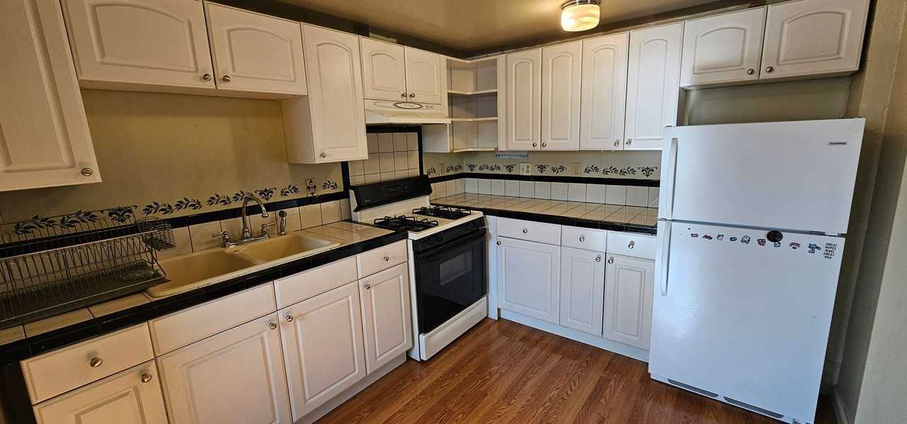 53 W 9th st - Photo 3 of 8