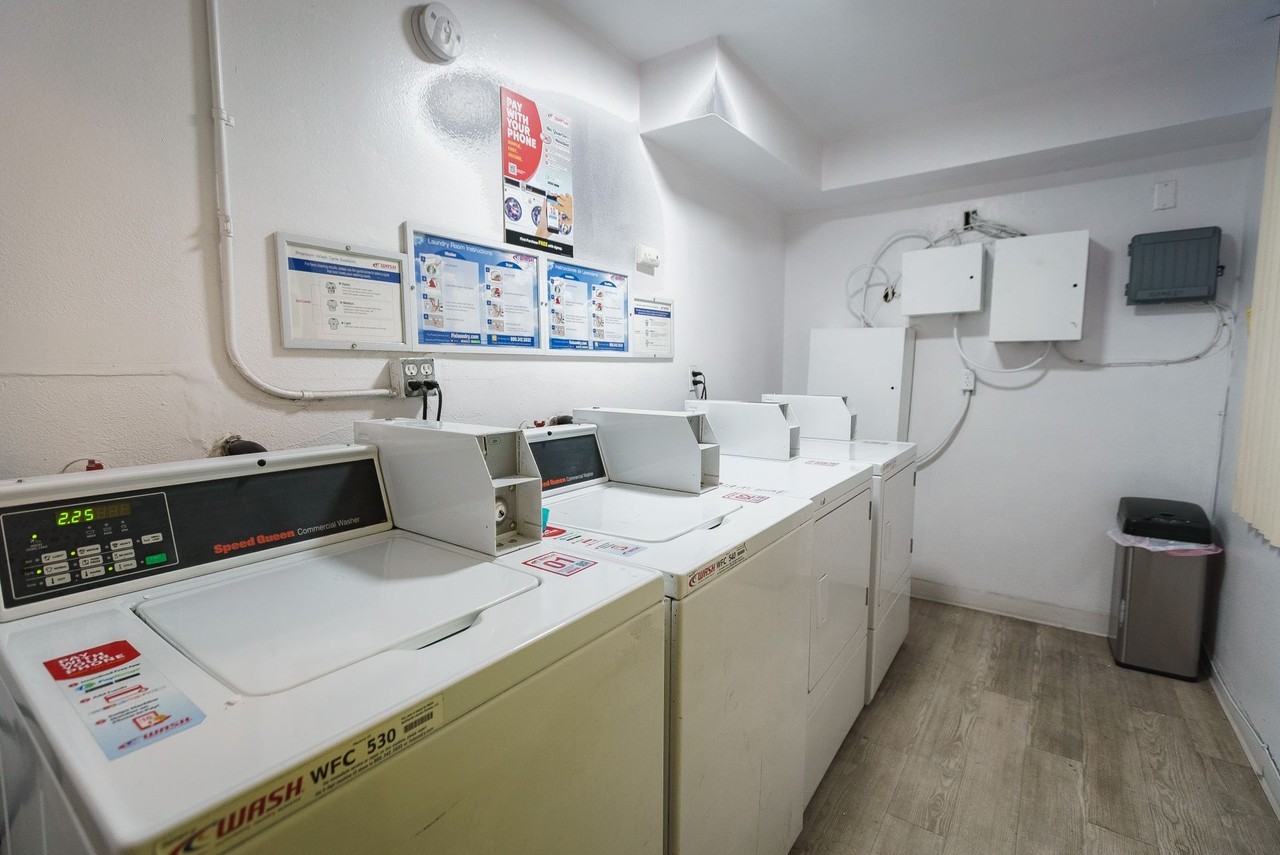 310 South Virgil Ave - Photo 5 of 8