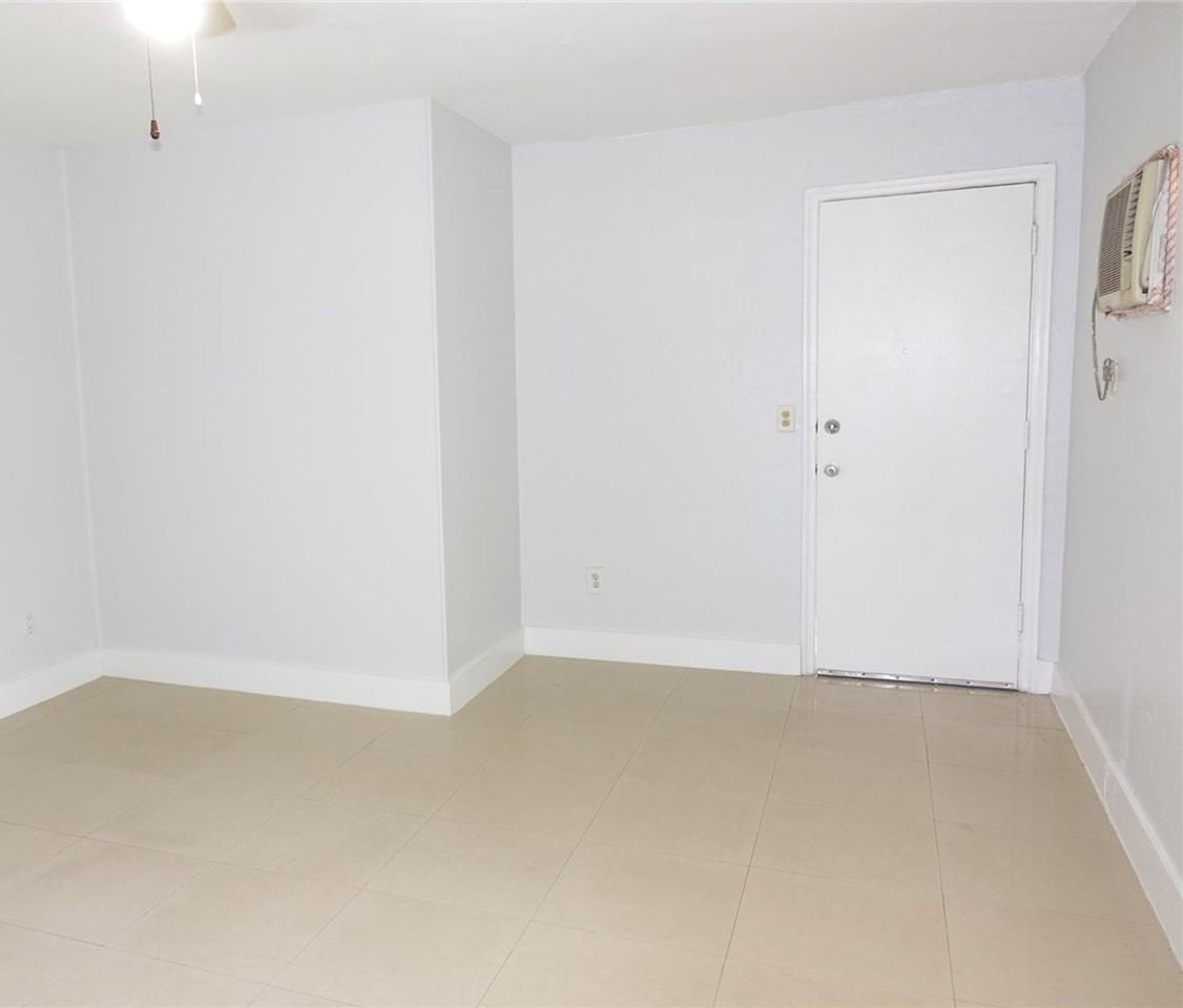 7535 NW 4 CT - Photo 2 of 7