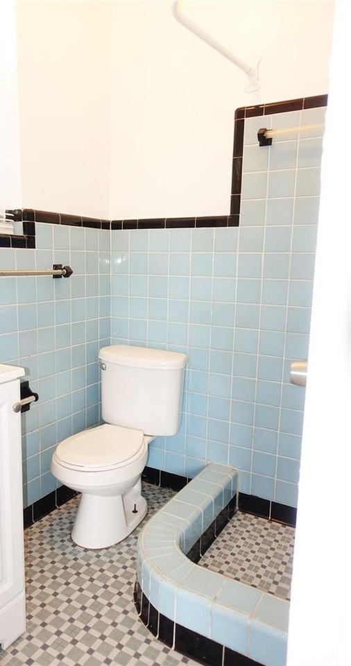 7535 NW 4 CT - Photo 5 of 7