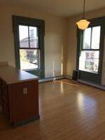 featured image of 3 N Green St