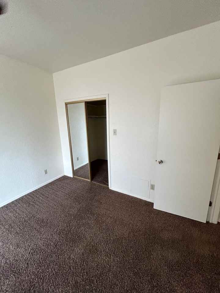 Regency Pointe Apartments - Photo 3 of 19