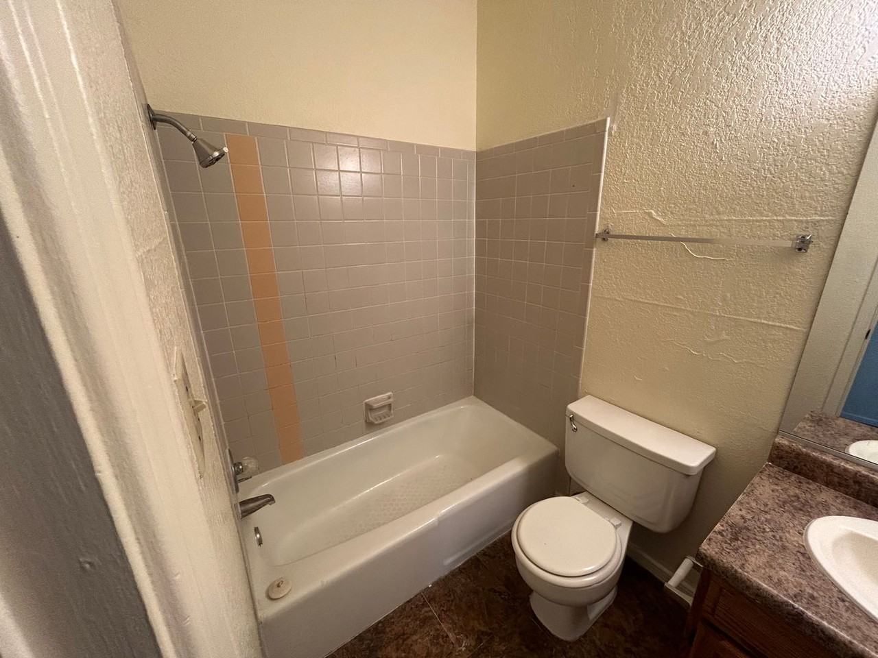 Regency Pointe Apartments - Photo 6 of 19