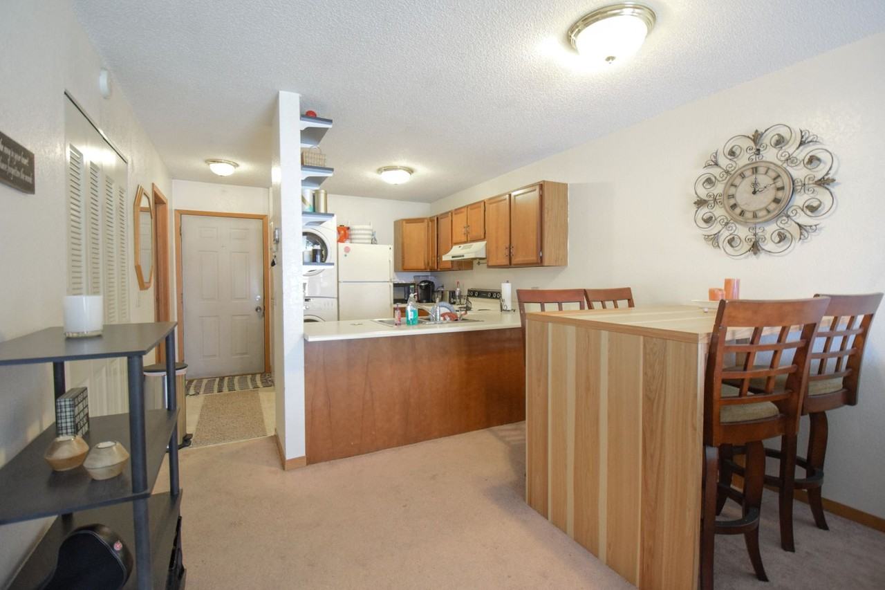 142 Bunting Lane - Photo 6 of 15