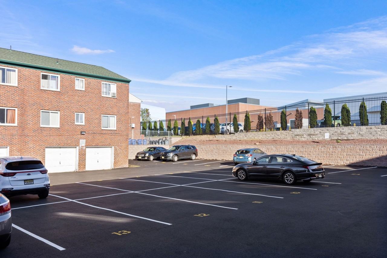 Ridge Court Gardens - Photo 4 of 14