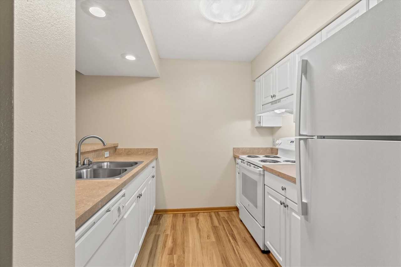 Appleton Place Associates, LLC - Photo 2 of 16