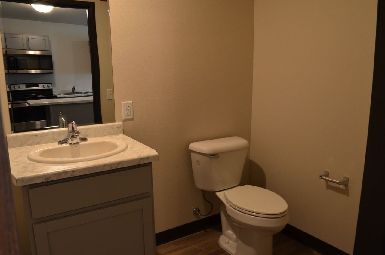 Park West apartments - Photo 4 of 7