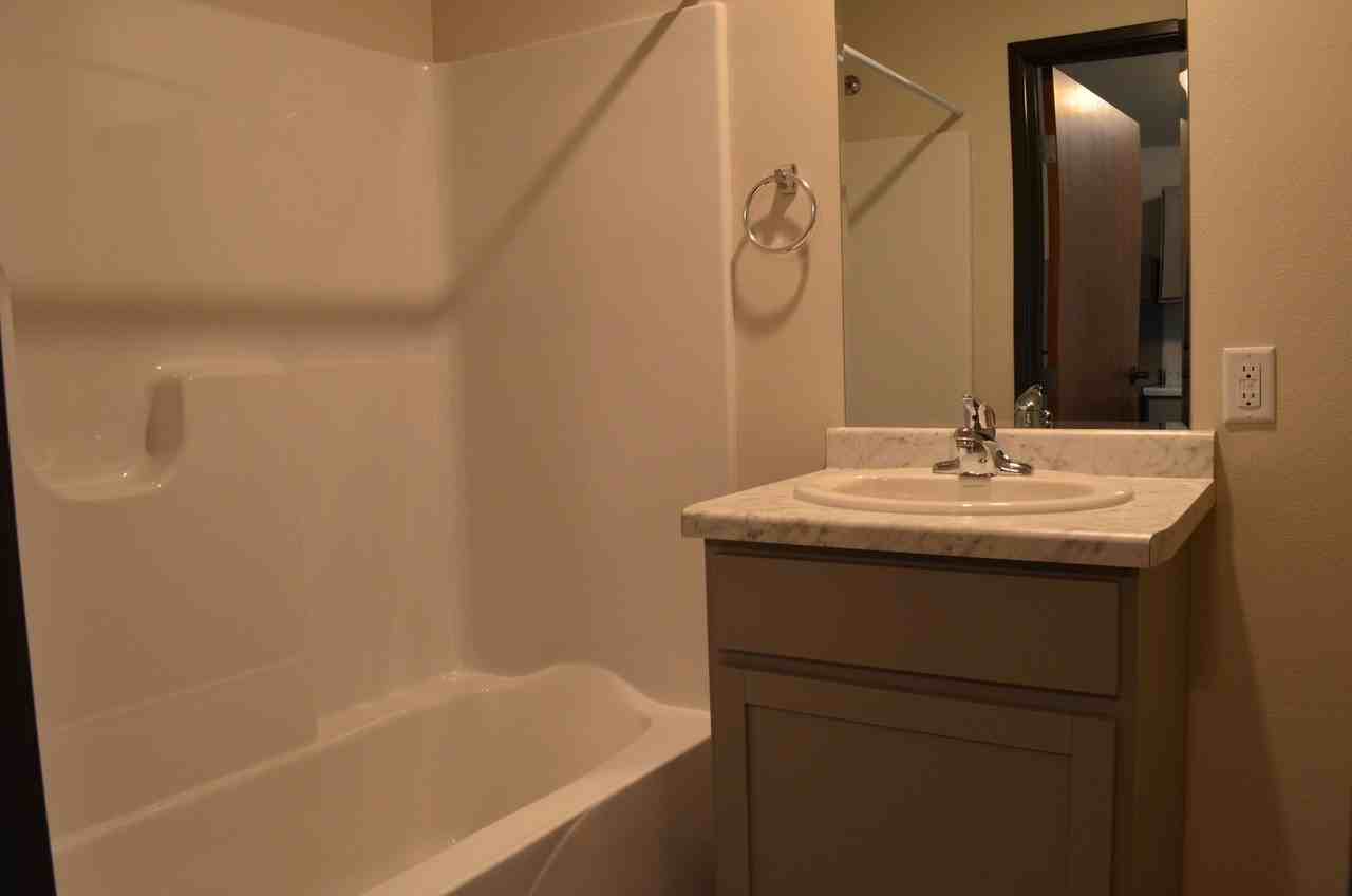 Park West apartments - Photo 5 of 7