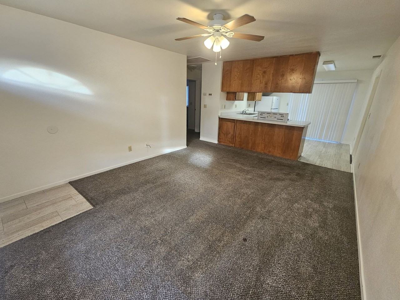 5th903/907/911 - Photo 2 of 19