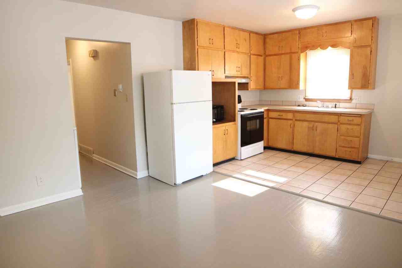 640 & 640 1/2 S. Meldrum Street - Photo 3 of 9