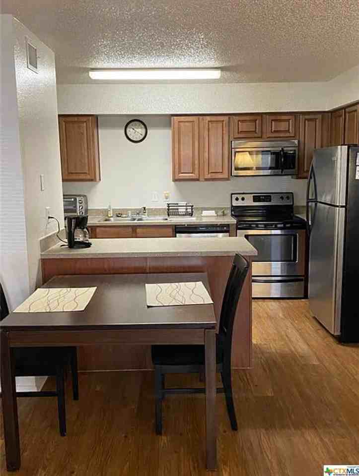 205 205 Craddock - F-1  MDSI 50%  $1,396 - Photo 3 of 29