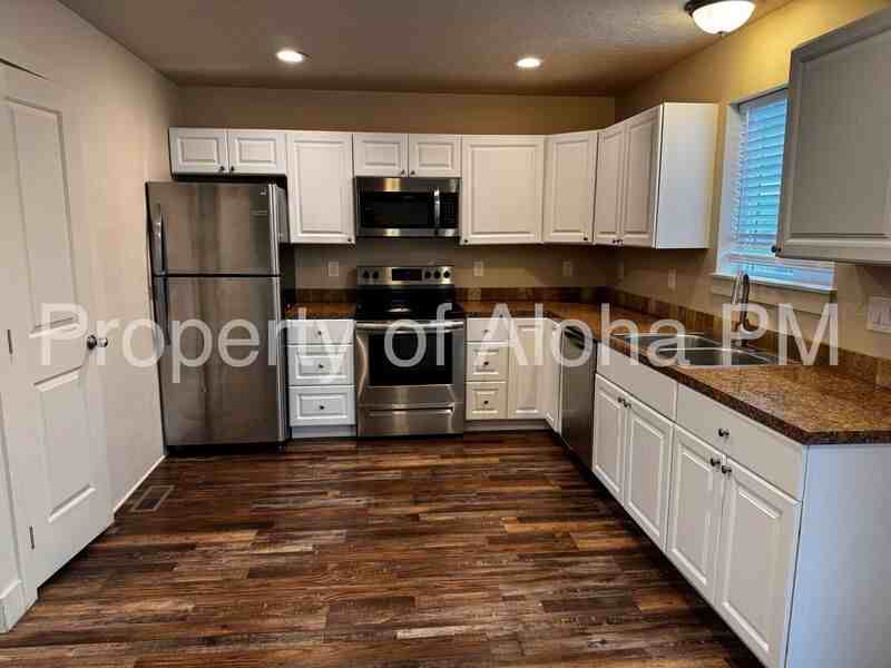 1024 S Elder St - Photo 3 of 19