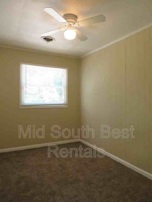 1008 Creston Ave - Photo 4 of 7