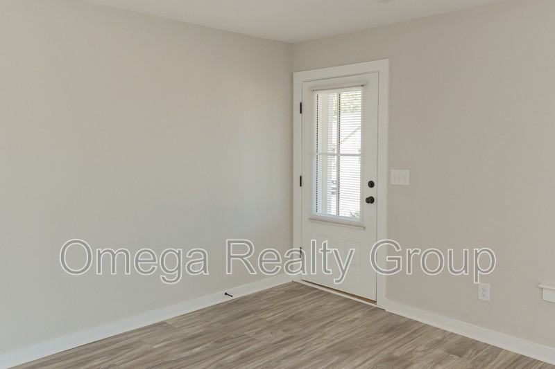 30 Hadley Ct - Photo 6 of 39