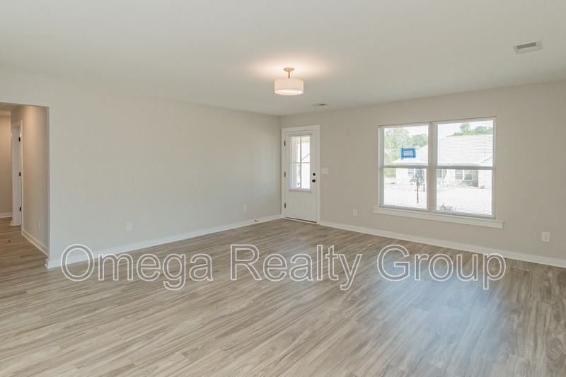 30 Hadley Ct - Photo 7 of 39