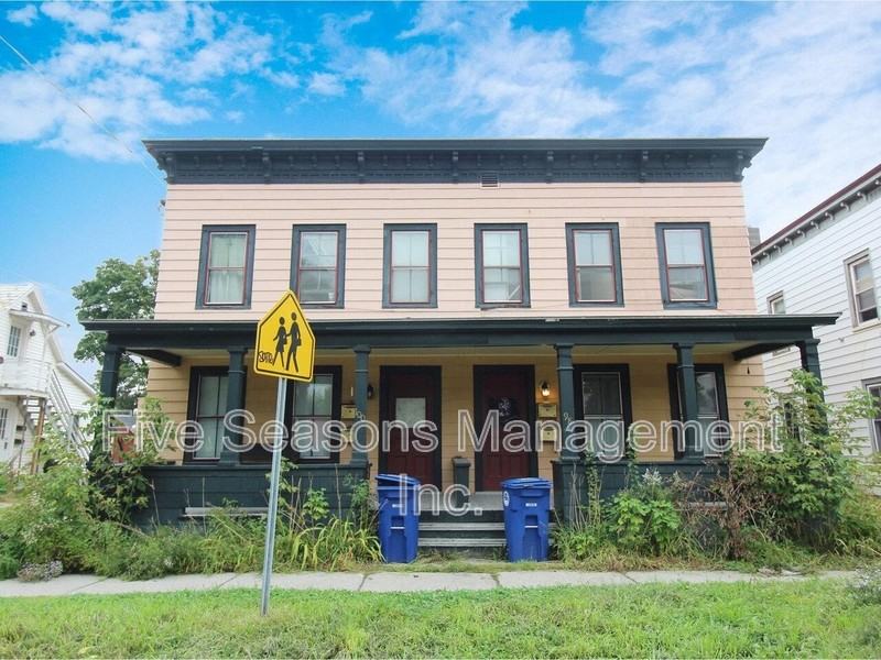 98 North Champlain Street