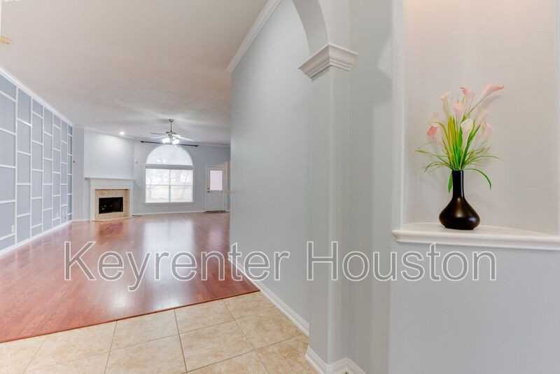 7131 Sundance Meadows Ln - Photo 3 of 32
