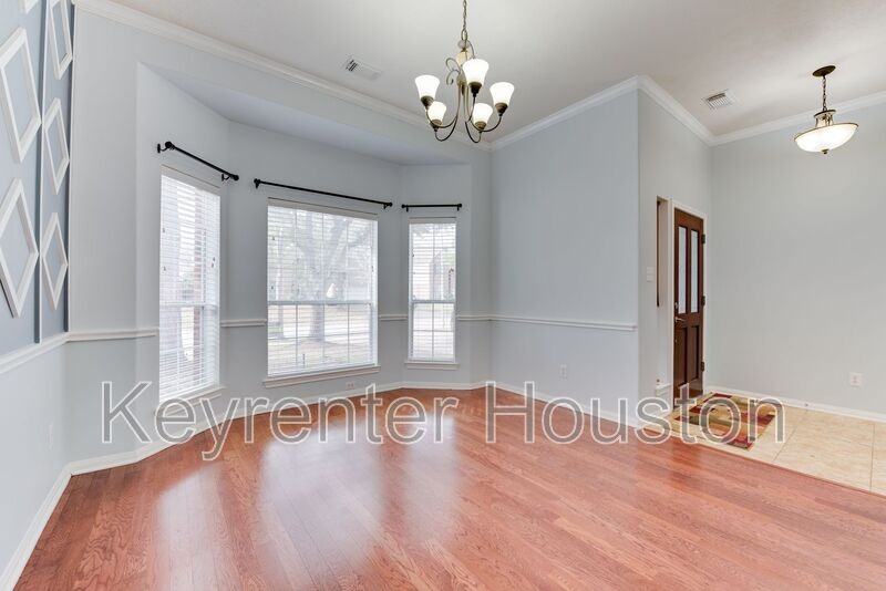 7131 Sundance Meadows Ln - Photo 6 of 32