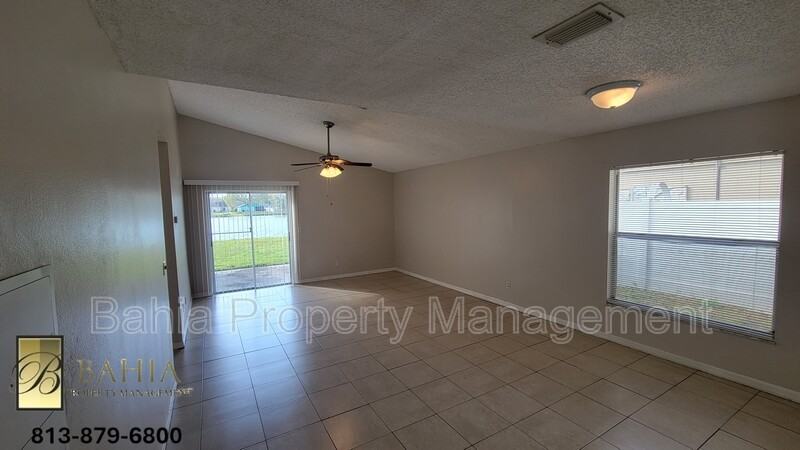 1715 Brandon Trace Ave - Photo 3 of 28