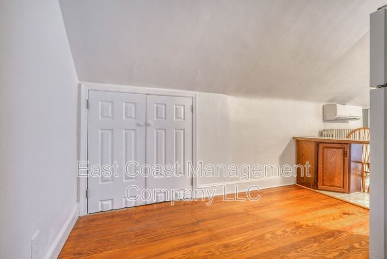 6 Cromarty Rd #3FL - Photo 3 of 20