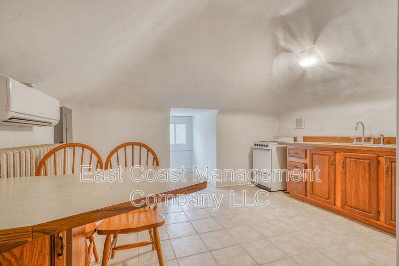 6 Cromarty Rd #3FL - Photo 5 of 20