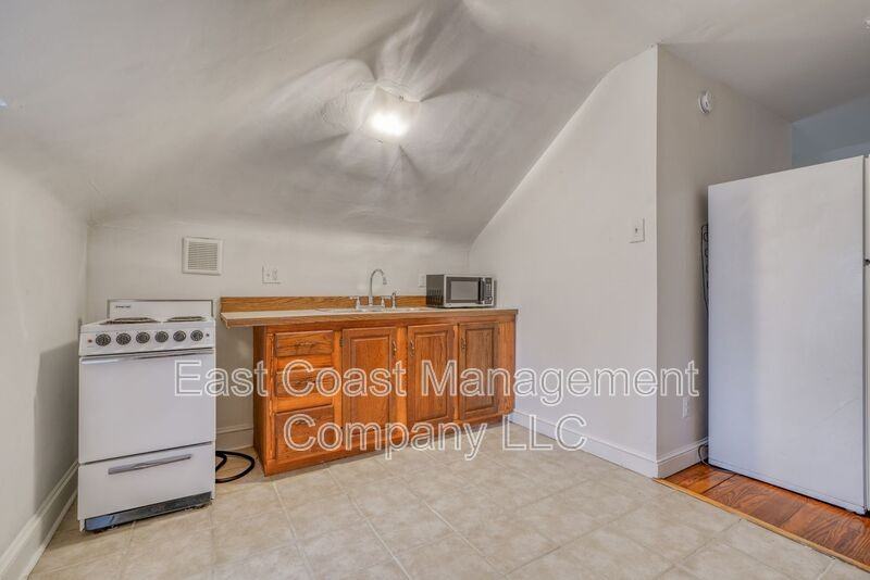 6 Cromarty Rd #3FL - Photo 7 of 20