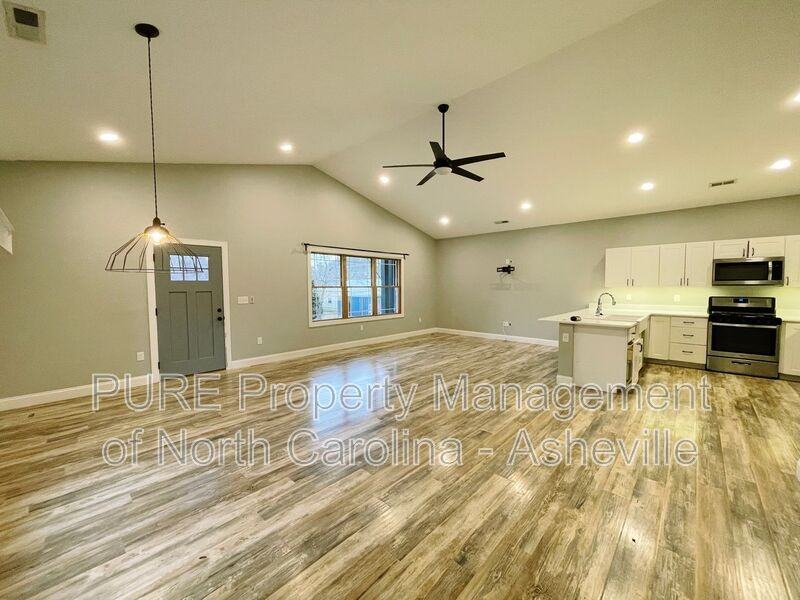 125 Ashwood Road - Photo 3 of 12