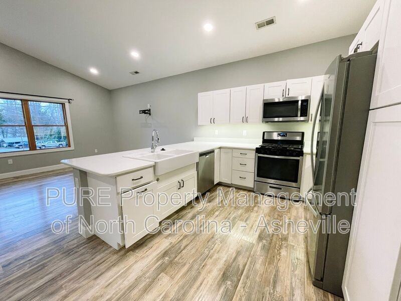 125 Ashwood Road - Photo 5 of 12