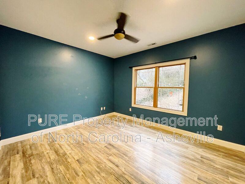 125 Ashwood Road - Photo 7 of 12