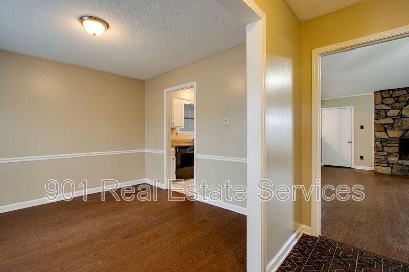 5635 Crievewood Dr - Photo 6 of 23