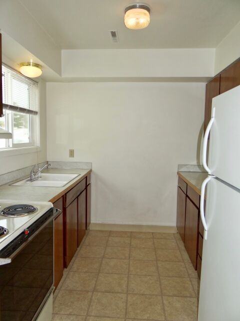 305 1/2 Covert Ln - Photo 3 of 7