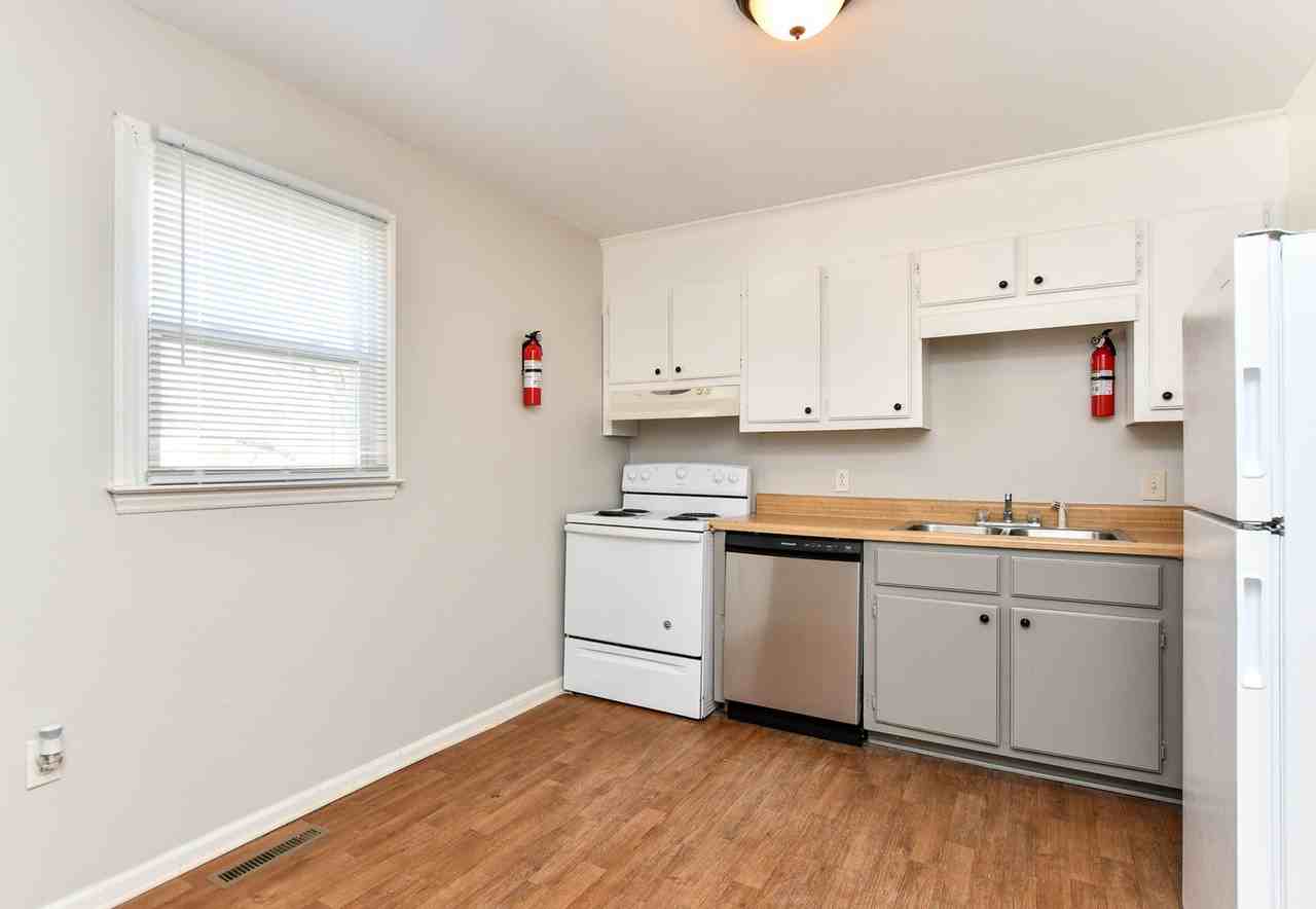 East Terrace - Photo 6 of 26