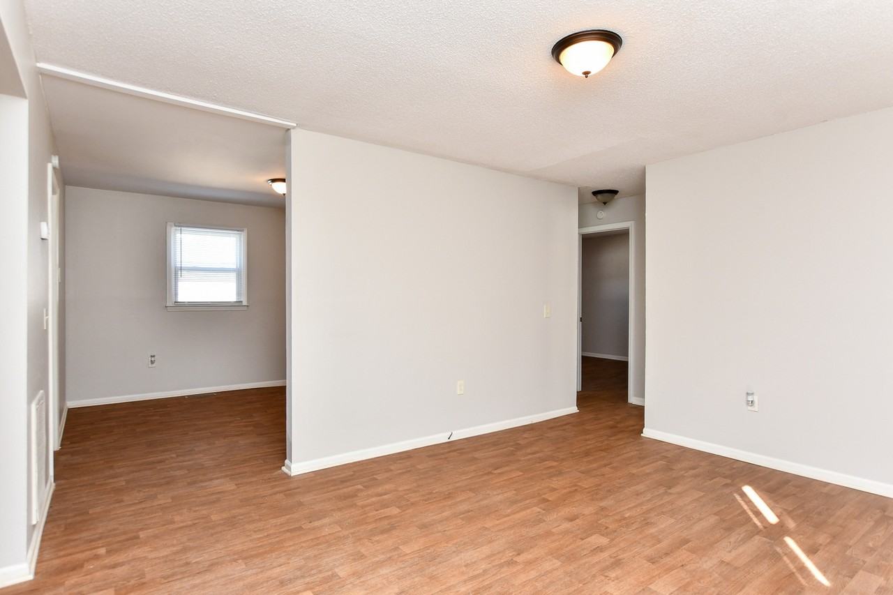 East Terrace - Photo 7 of 26