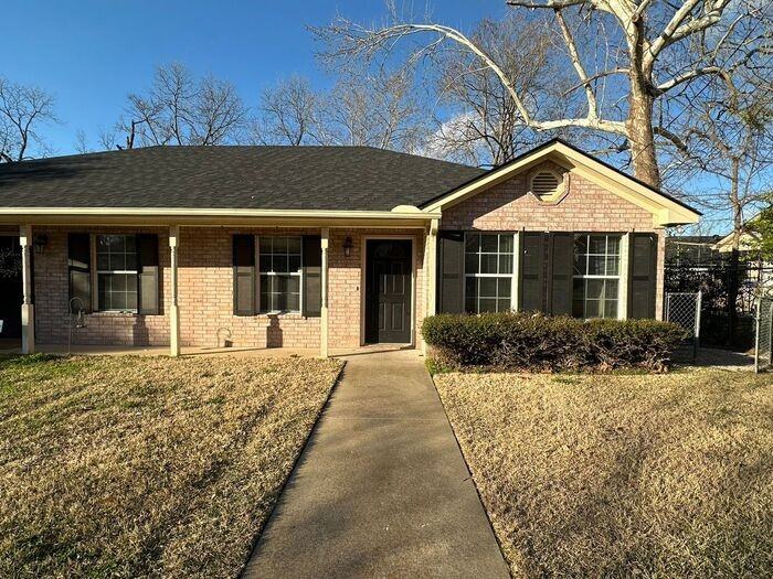 312 E Dodge St - Photo 2 of 20