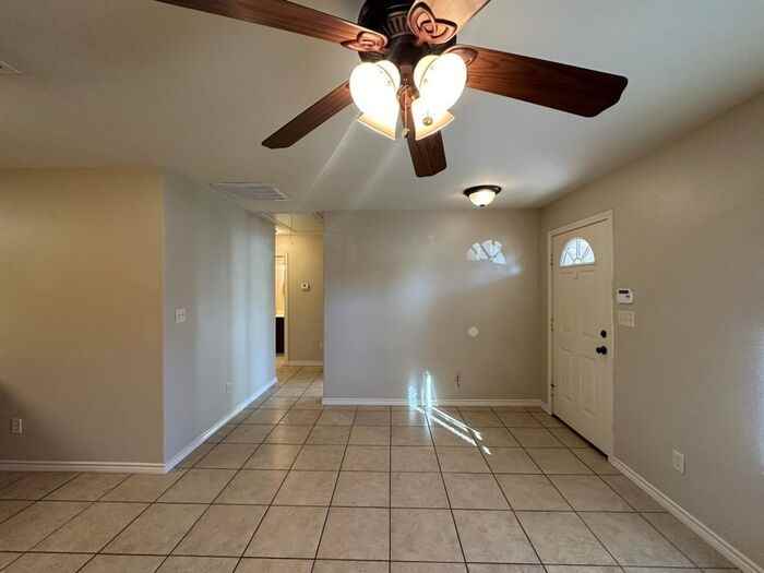 312 E Dodge St - Photo 3 of 20