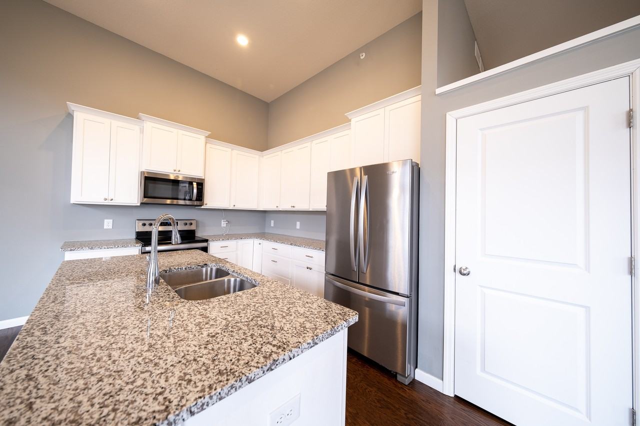 13479 Bronze Pkwy #1 - Photo 4 of 22