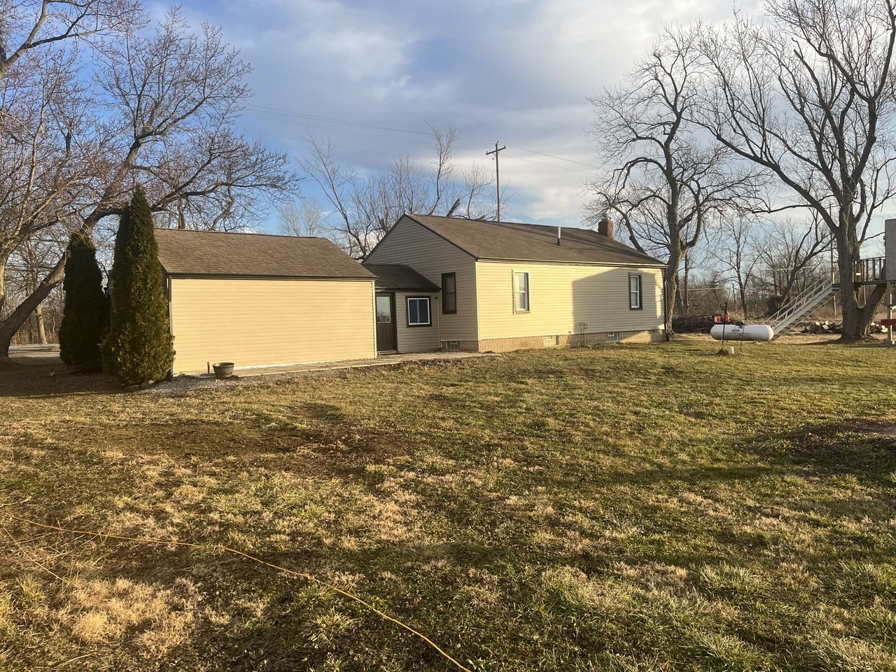 9055 S Telegraph Rd #NA - Photo 3 of 12