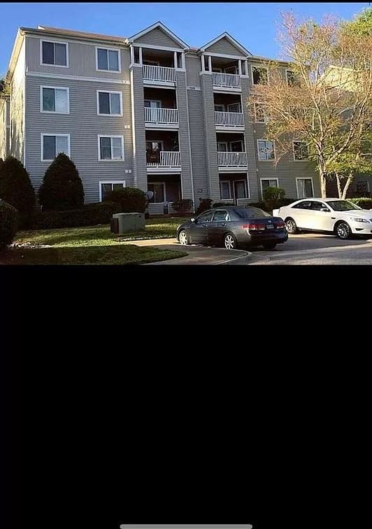 1220 University Court - Photo 2 of 10