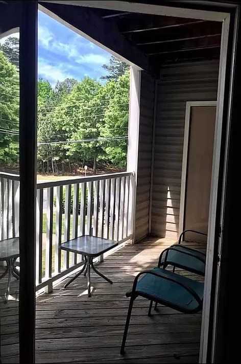 1220 University Court - Photo 7 of 10