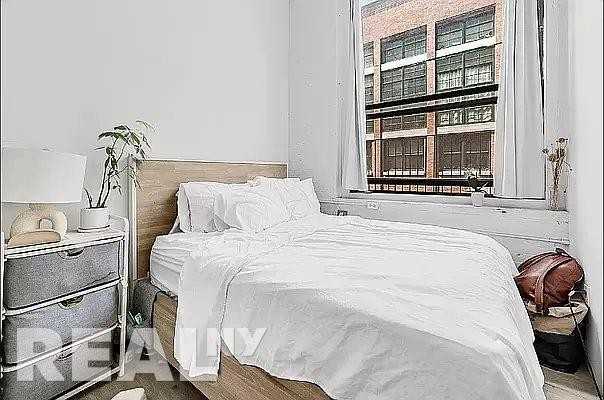 Jay St #3B - Photo 3 of 11