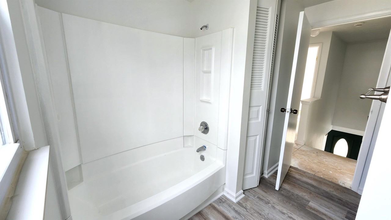 259 Windsor Castle Dr #1 - Photo 6 of 17