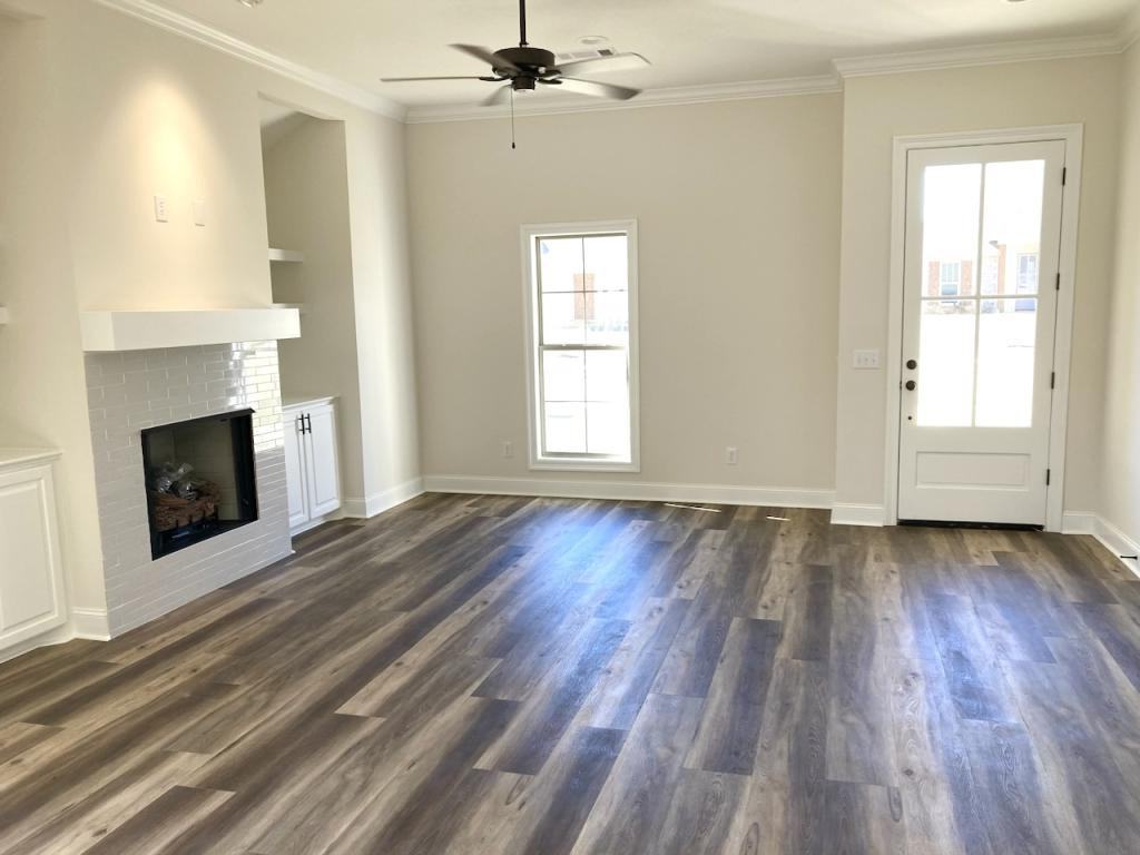 310 Willow Way - Photo 3 of 14