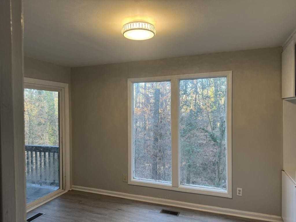 1001 Elmira Ave - Photo 4 of 11