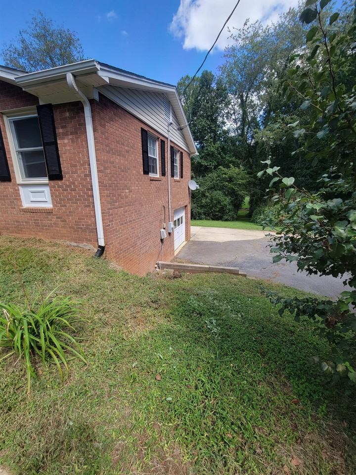 406 Turkey Hill Dr - Photo 3 of 22