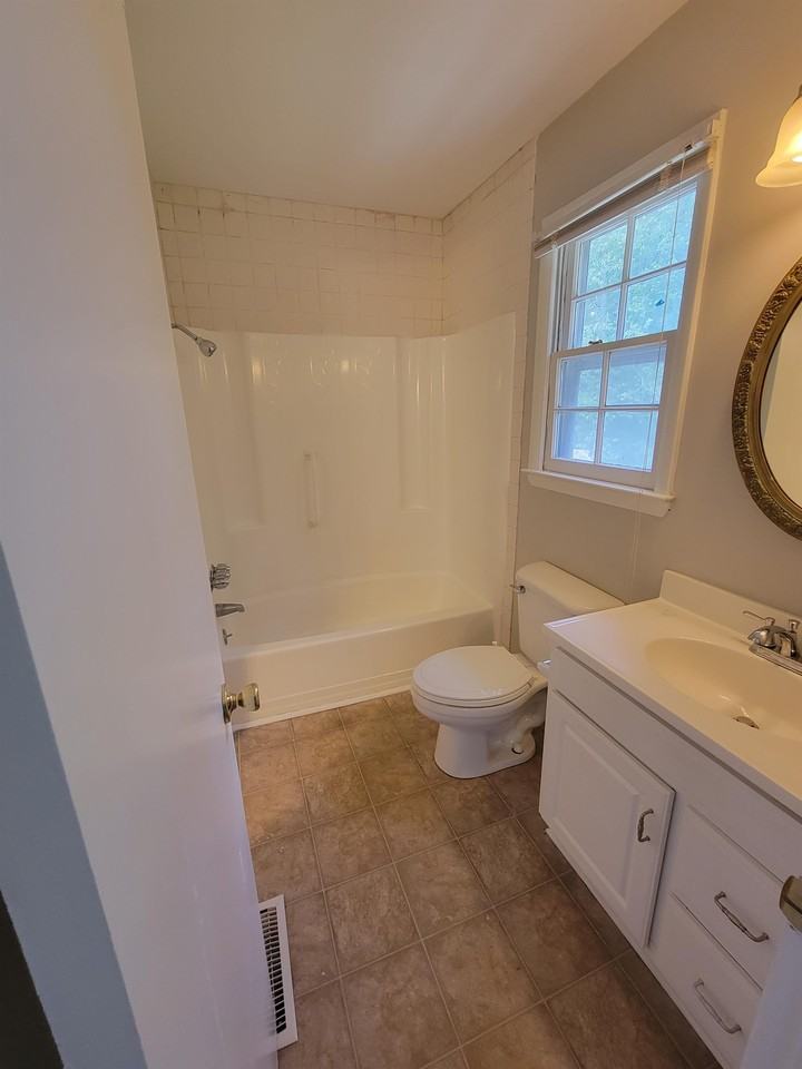 406 Turkey Hill Dr - Photo 2 of 22