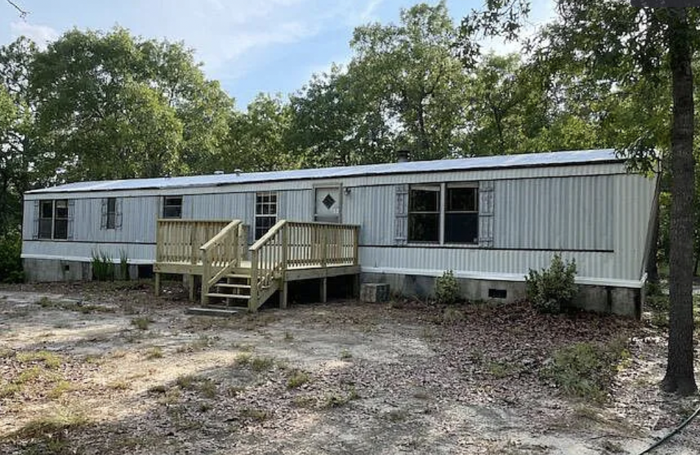 148 Autumn Dr - Photo 2 of 2