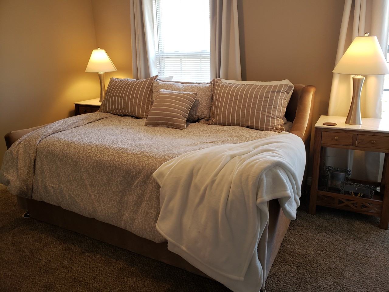 74 Jamestown Ct #102 - Photo 2 of 8