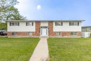 featured image of 2039 Howard Avenue